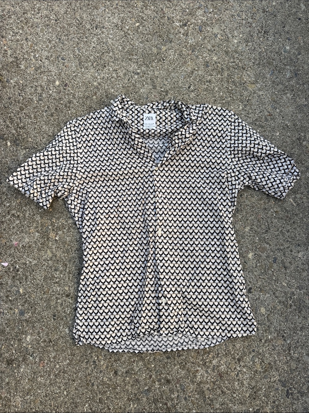 Zara Black and Cream Short Sleeve Button-Down Shirt